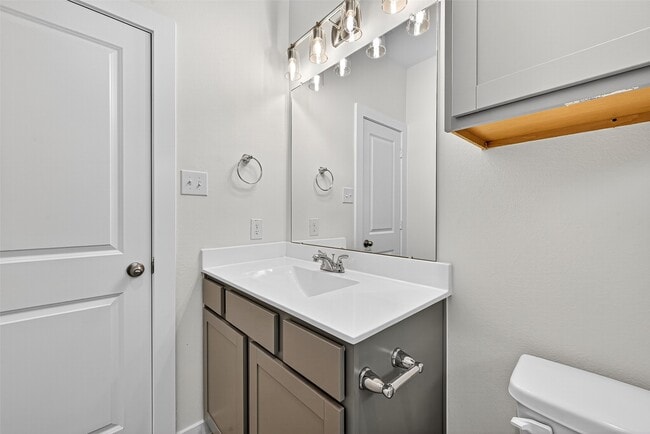 Building Photo - 31810 Autumn Spur Ln