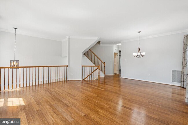 Building Photo - 13300 Covered Wagon Ln