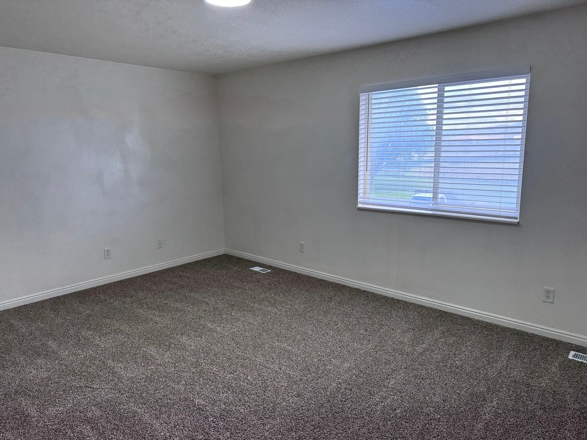Building Photo - 2455 W 450 N