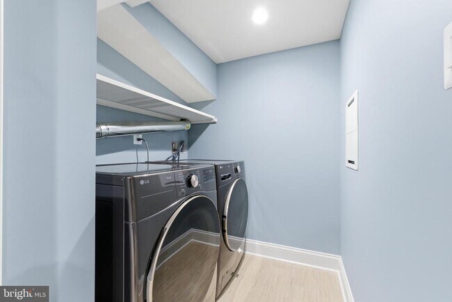 Building Photo - 1319 East Capitol St SE