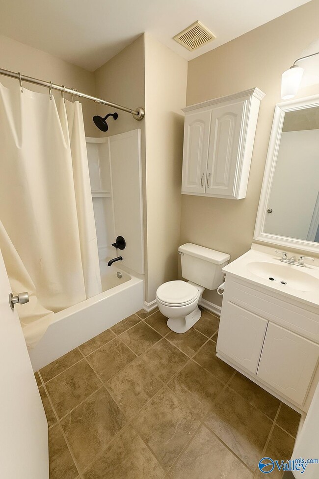 Building Photo - 109 Highwood Ct