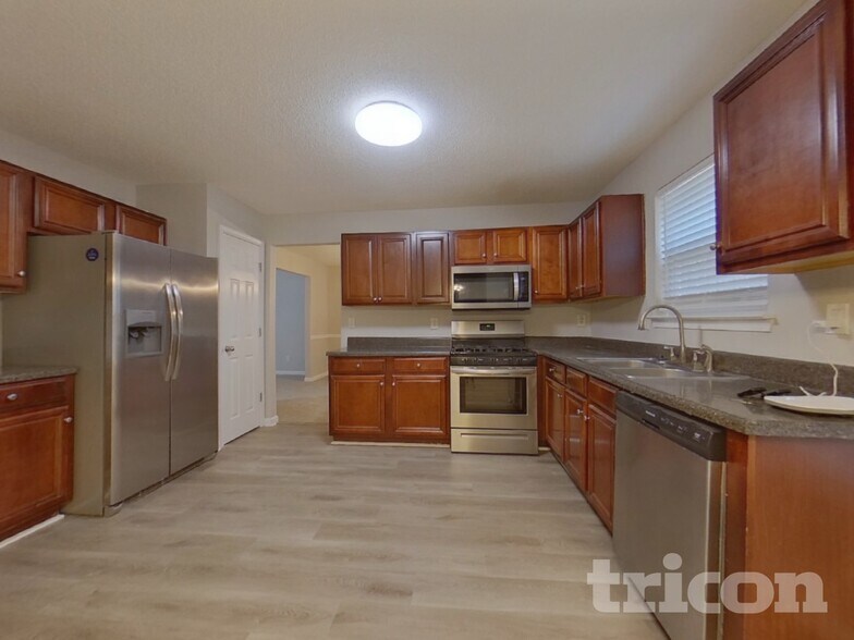 Building Photo - 4206 Arnolds Mill Overpass