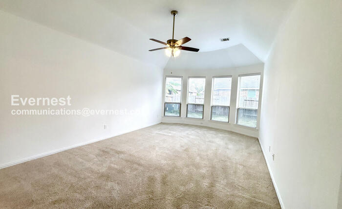 Building Photo - 4811 Sunset Park Ln