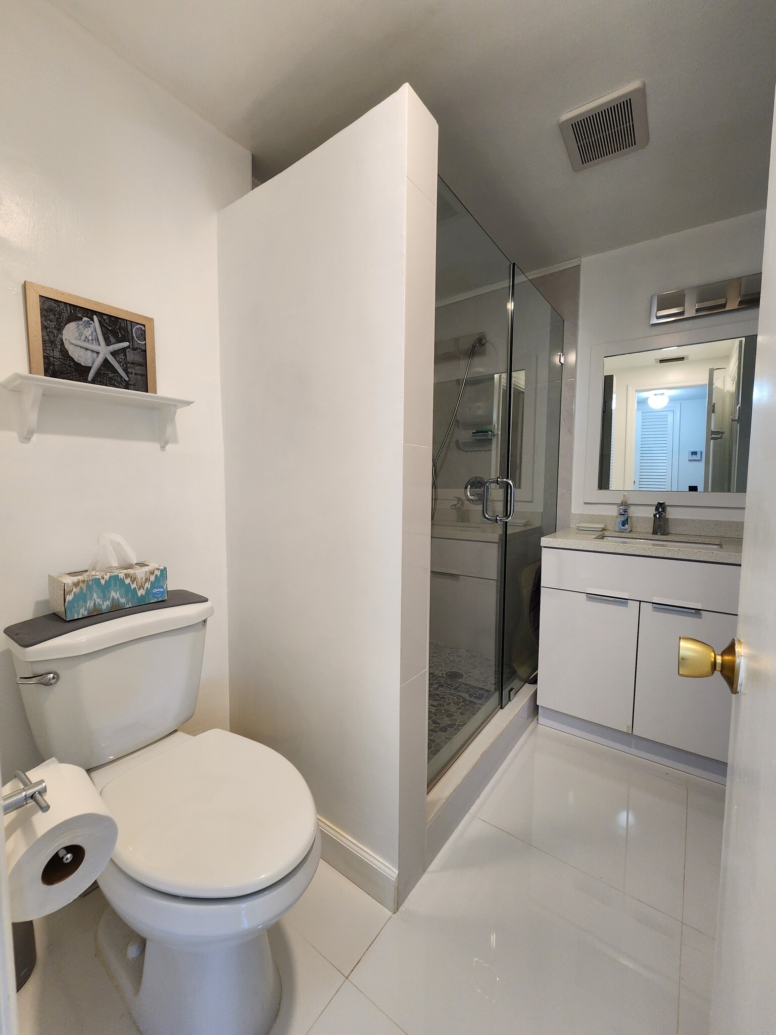 Building Photo - 1400 NE 169th St