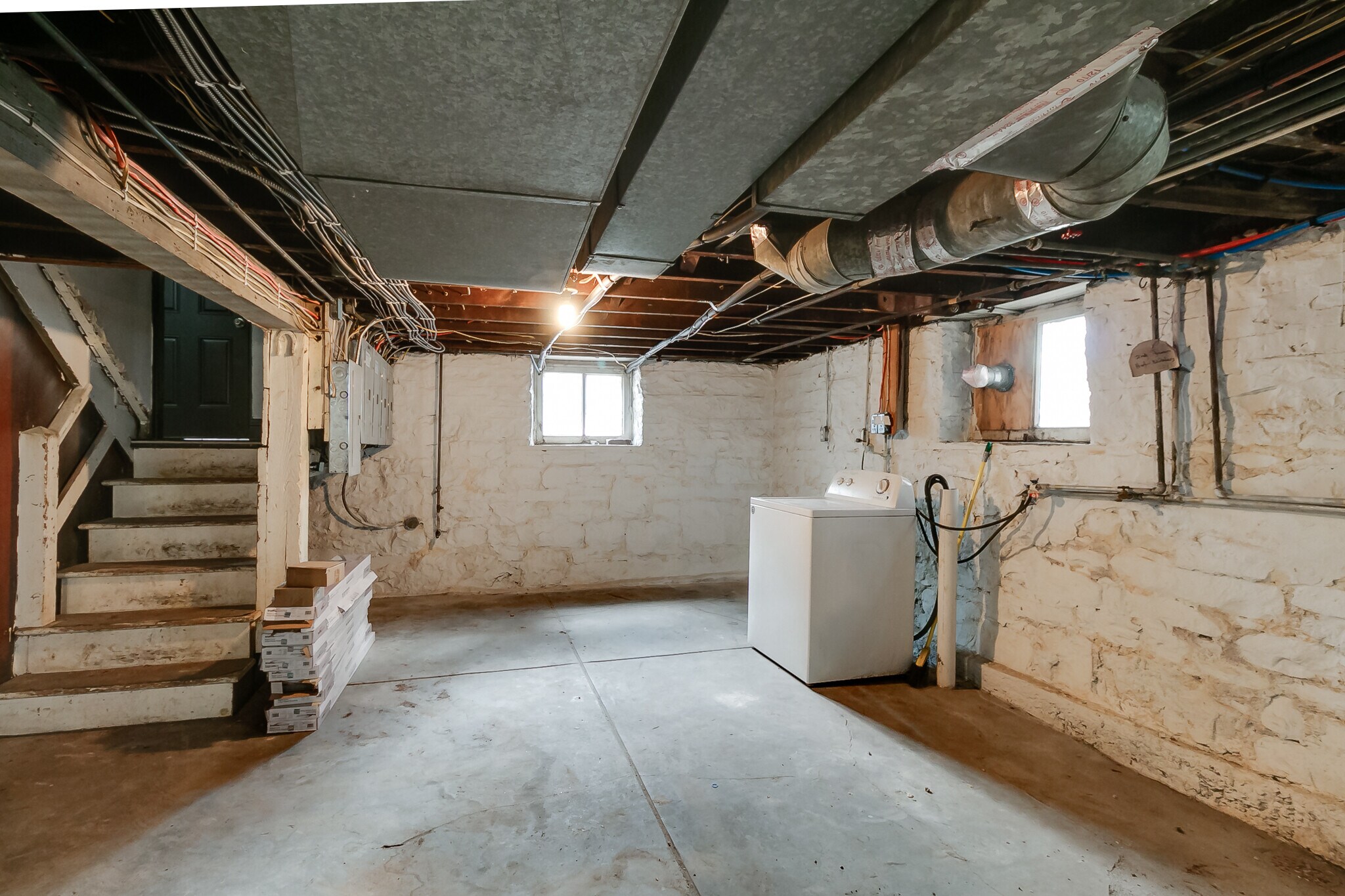 Building Photo - 4622 Shenandoah Ave