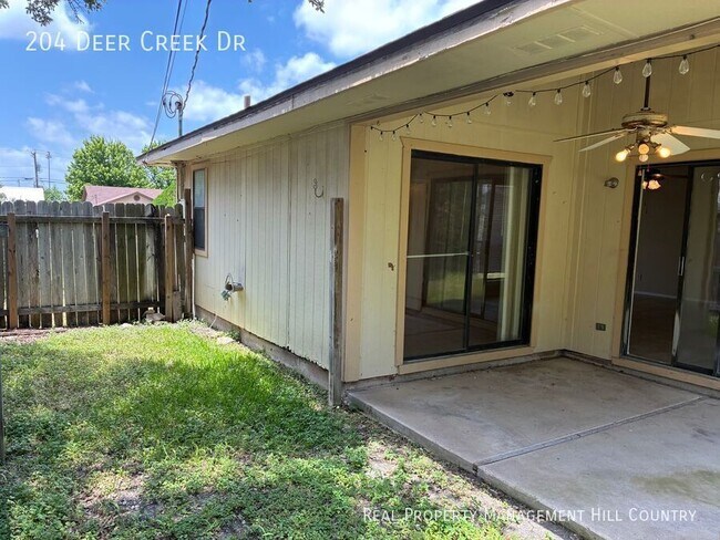 Building Photo - 204 Deer Creek