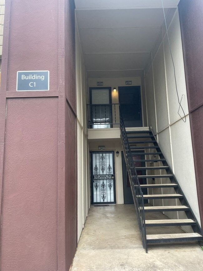 Primary Photo - Move-in ready fully updated upstairs unit ...