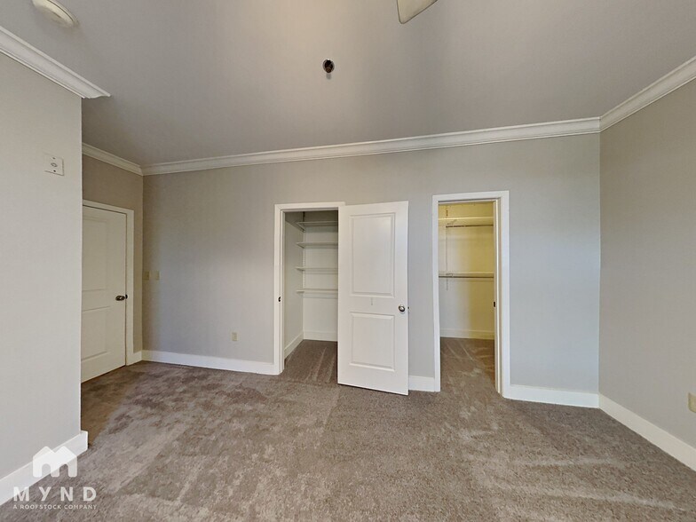 Building Photo - 985 Ponce De Leon Ave NE