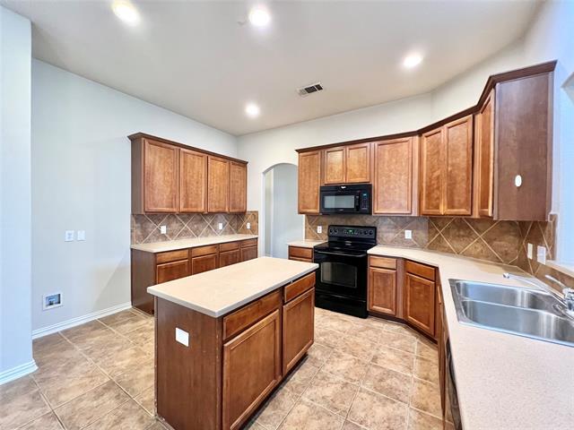 Building Photo - 5423 Childress Dr