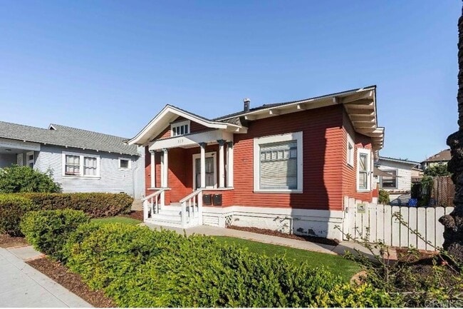 Building Photo - 515 24th St