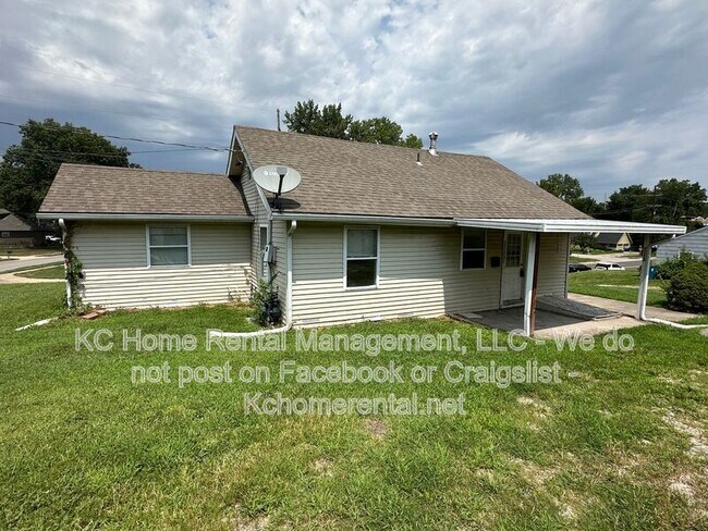 Building Photo - 7113 N Highland Ave