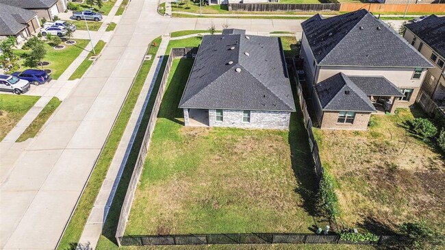 Building Photo - 28635 Hazel Trl