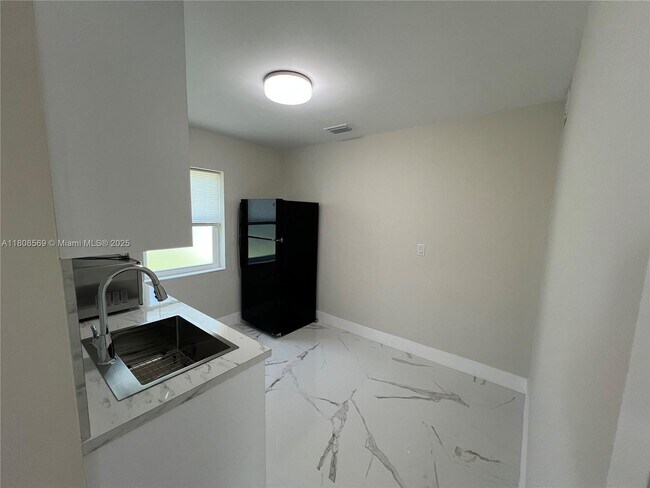 Building Photo - 3130 NW 160th St