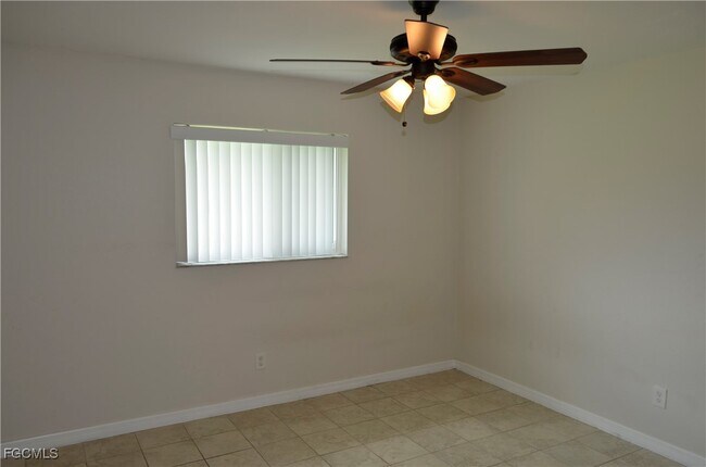 Building Photo - 906 SW 47th Terrace