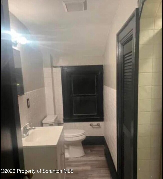 Building Photo - 85 Main St