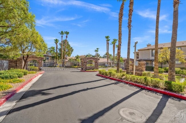Building Photo - Spacious Open-Concept Summerlin Home with Balcony, Fireplace & Ensuite Bedrooms