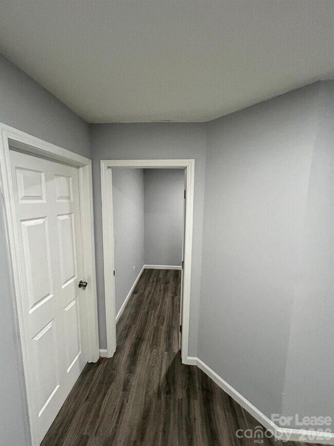 Building Photo - 6034 Blue Ash Ln