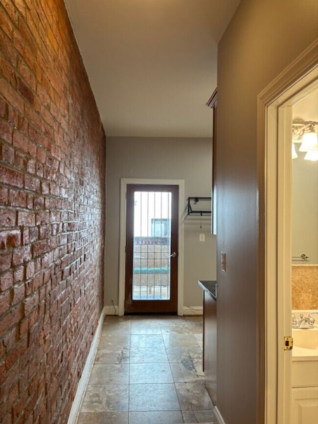 Building Photo - 2831 11th St NW