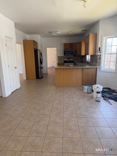 Building Photo - 1849 Meriden Rd