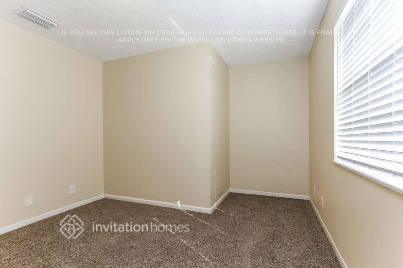 Building Photo - 4131 Ixora Ct S
