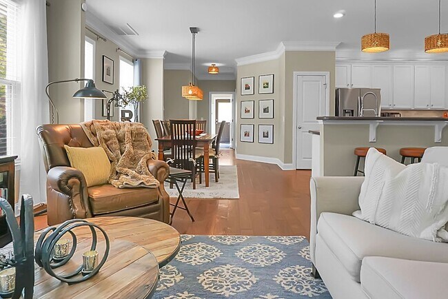 Building Photo - Johns Island 4BR, 2.5 BA Gem: Features Wood Floors, 2-Car Garage, & Community Pool