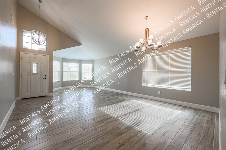 Building Photo - 3229 E Brookwood Ct