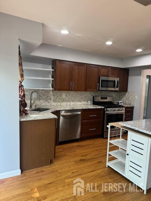 Building Photo - 16 Dawn Ct