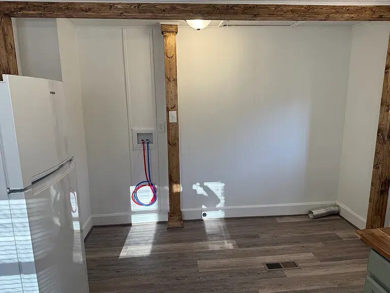 Building Photo - 2450 Brights Pike