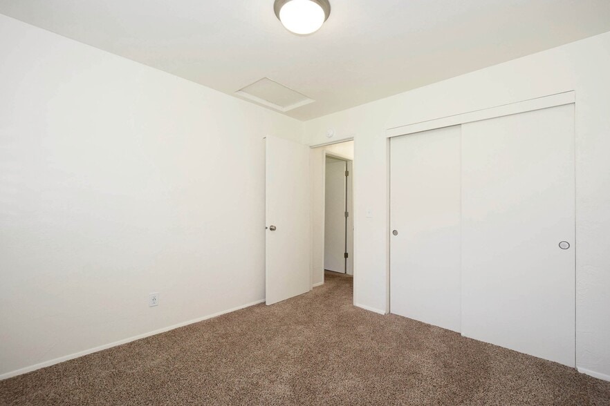 Building Photo - 12085 SW 135th Ave