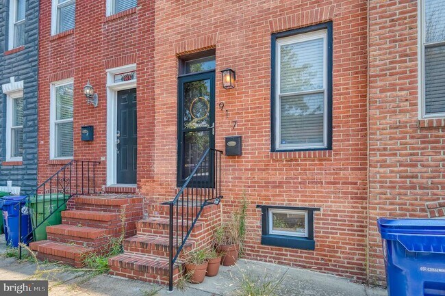 Building Photo - 917 Baylis St