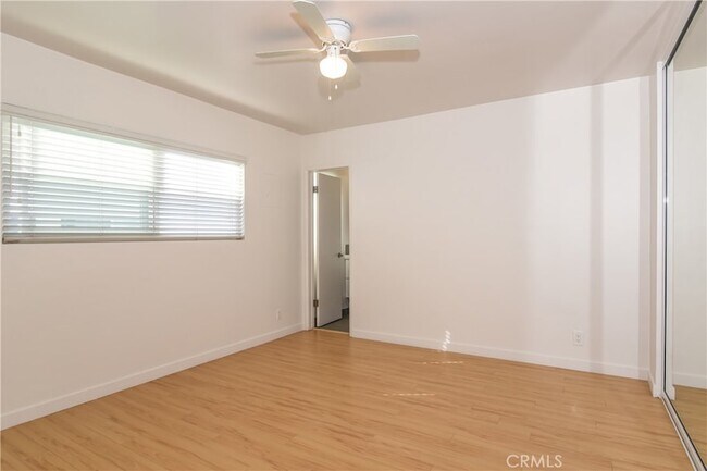 Building Photo - 11921 Goshen Ave