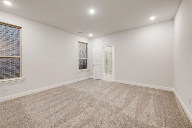 Building Photo - 3125 Buckeye St