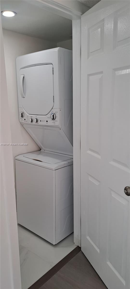 Building Photo - 5421 W 24th Ave