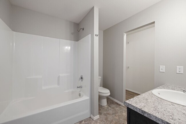 Building Photo - 1119 S Calabria Ave