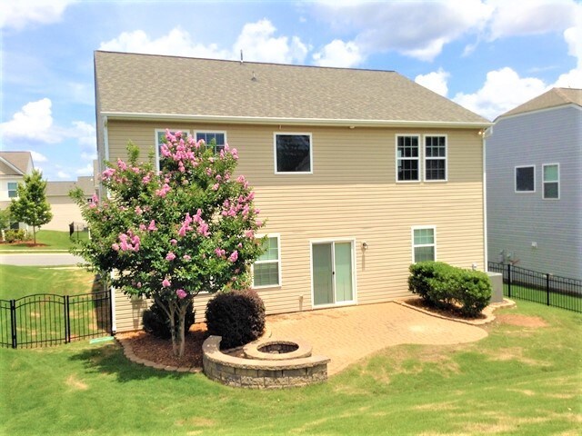 Building Photo - 12025 Virginia Pine Ln