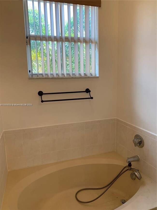 Building Photo - 3173 SW 153rd Pl