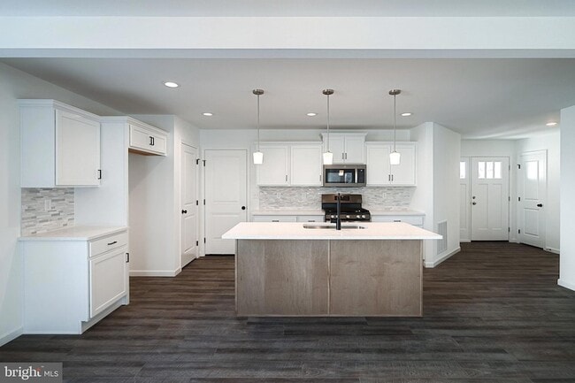 Building Photo - 41 Long Bnd Dr