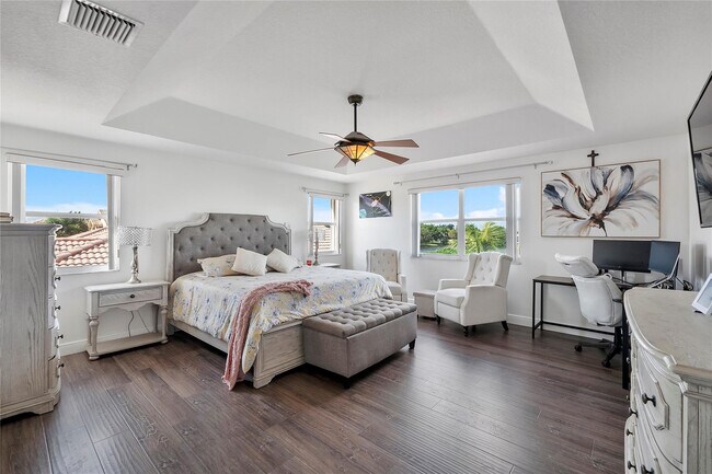 Building Photo - 3527 Chesapeake Cir