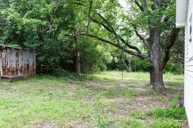 Building Photo - 710 Maffett St