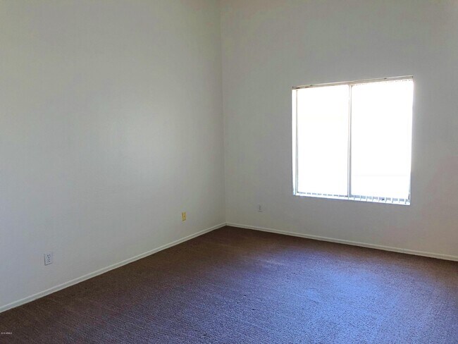 Building Photo - 1719 S Pinto Dr