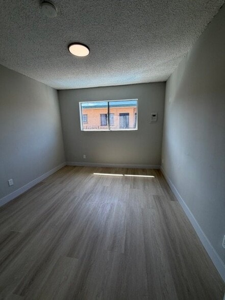 Building Photo - 600 W 93rd St