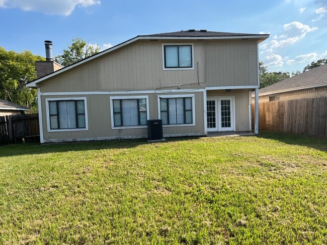 Building Photo - 18506 Andalusian Dr