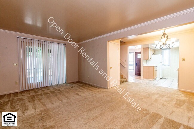 Building Photo - 15110 Tally Ho Dr
