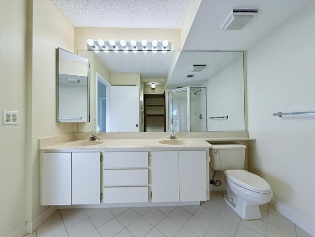 Building Photo - 2621 Village Blvd
