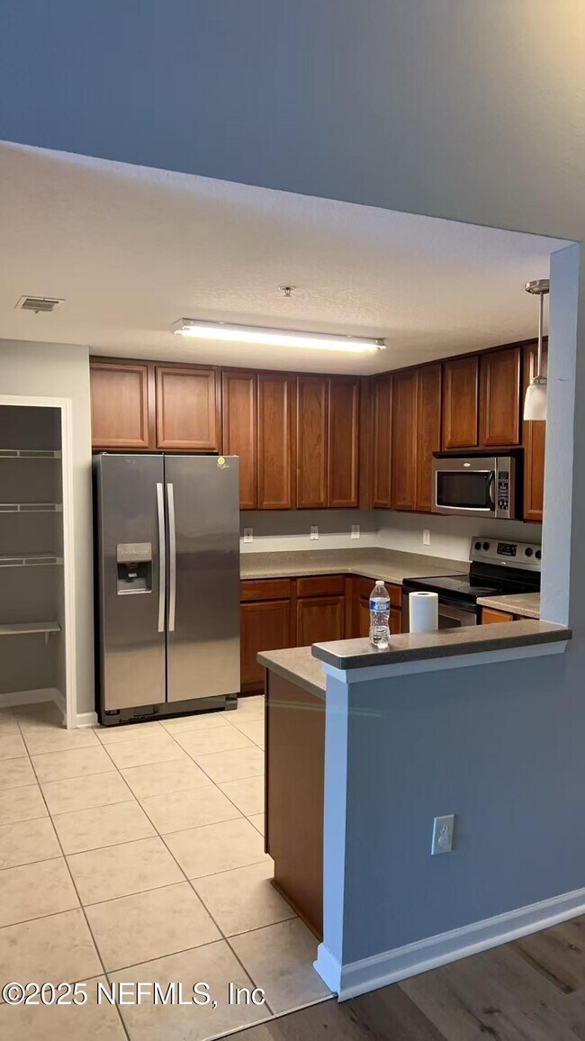 Building Photo - 13827 Herons Landing Way