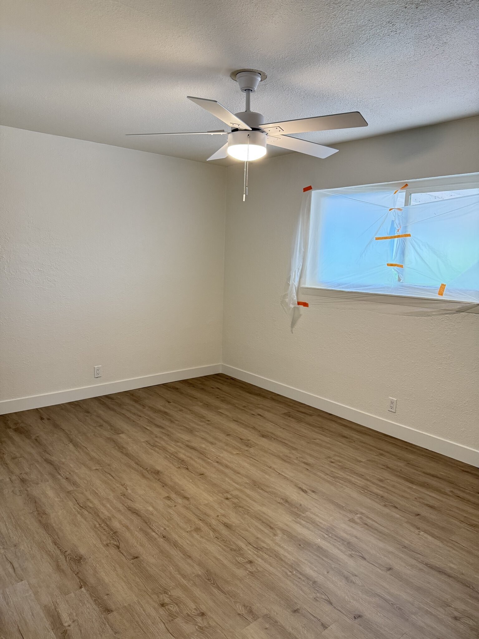 Building Photo - 636 Las Palmas Ave