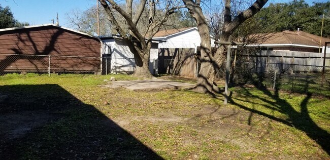 Building Photo - 2232 Ripple Creek Dr
