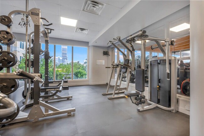 Building Photo - 601 Biscayne Blvd