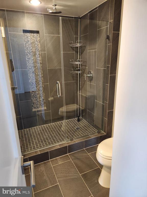 Building Photo - 900 N Stafford St