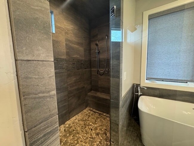 Building Photo - Beautiful home in the gated community of Tetherow